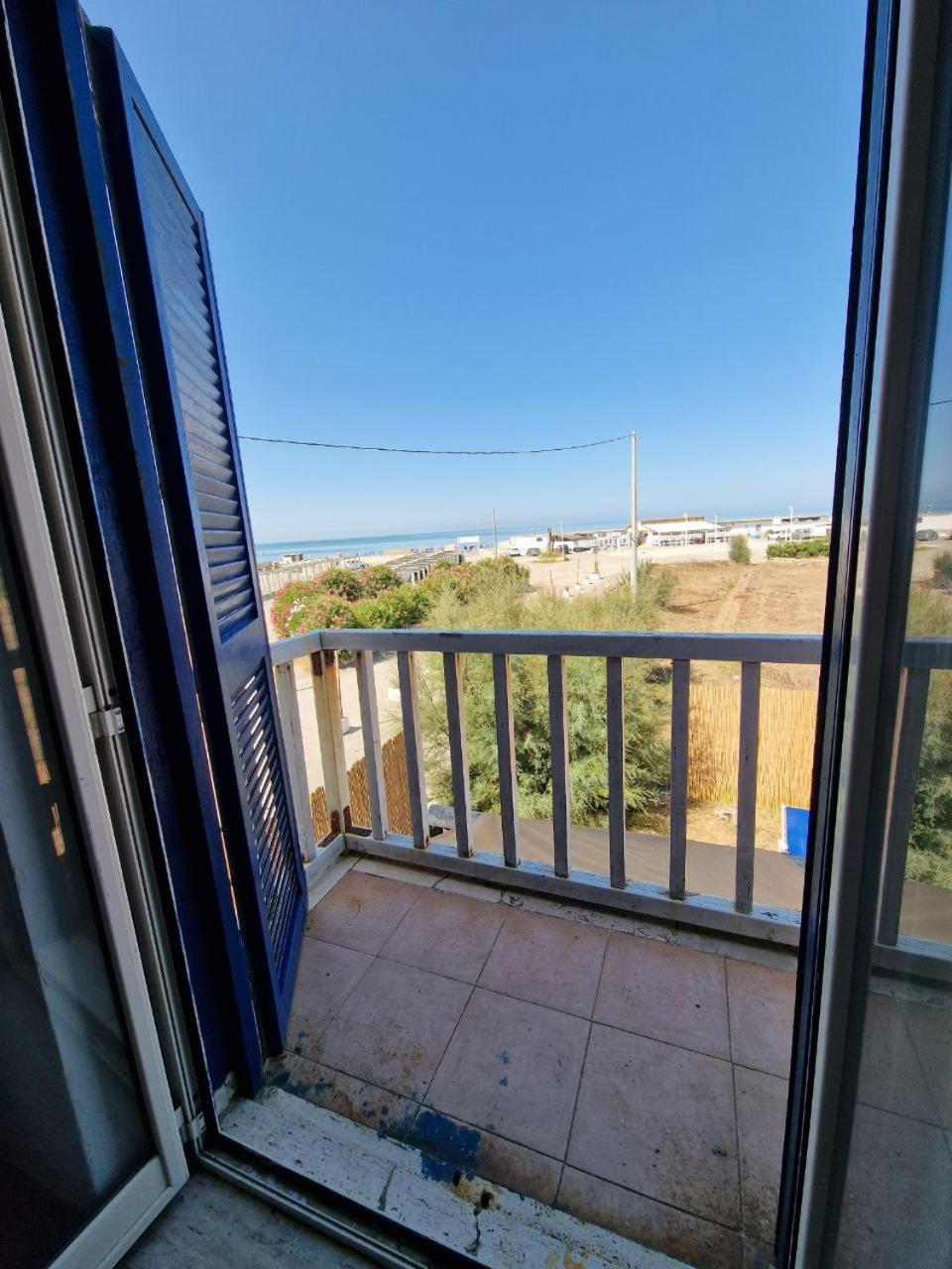 Beach Suites - By Lido Scalzone Кастель Вольтурно Экстерьер фото